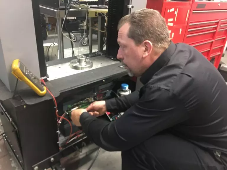 How We Can Help You with Your End-of-Life Instron 5500